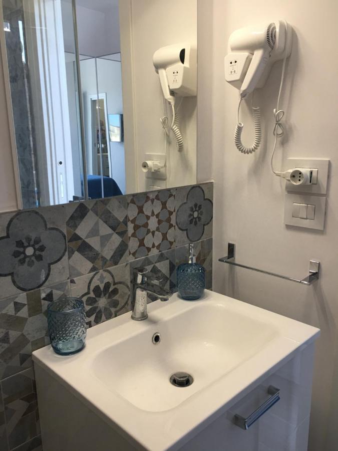 Ferienwohnung La Terrazza Sul Mare - Dimora Di Charme Giovinazzo Exterior foto